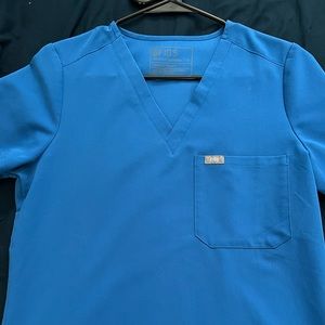 FIGS CATARINA 1 POCKET SCRUB TOP